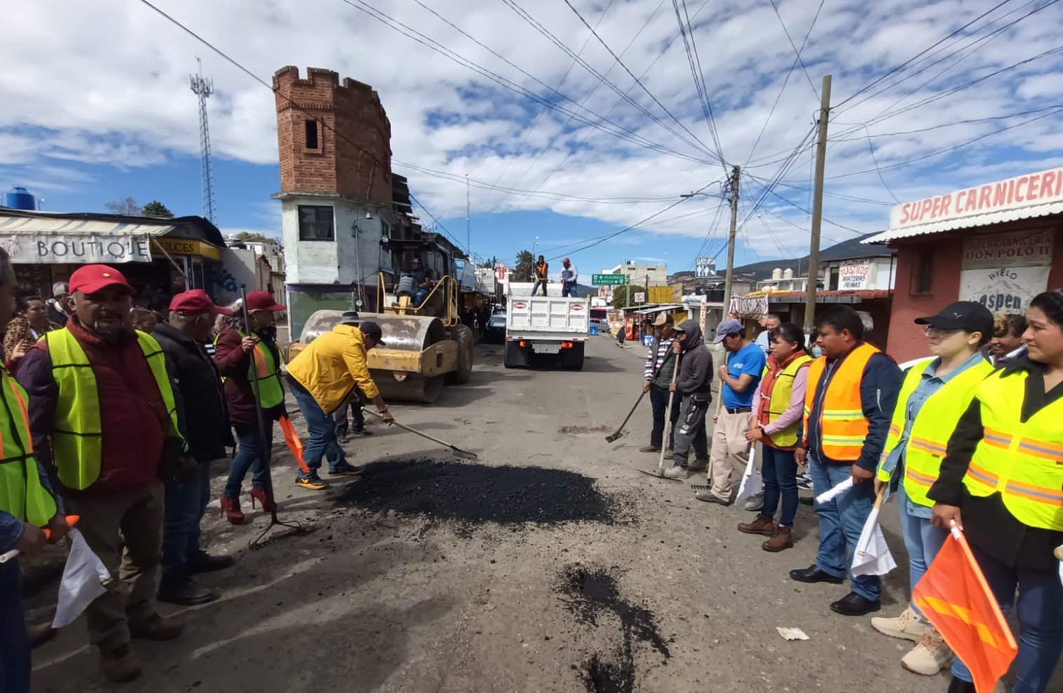 INICIAN TRABAJOS DE BACHEO EN MORELOS - Solo la Independencia es la ...