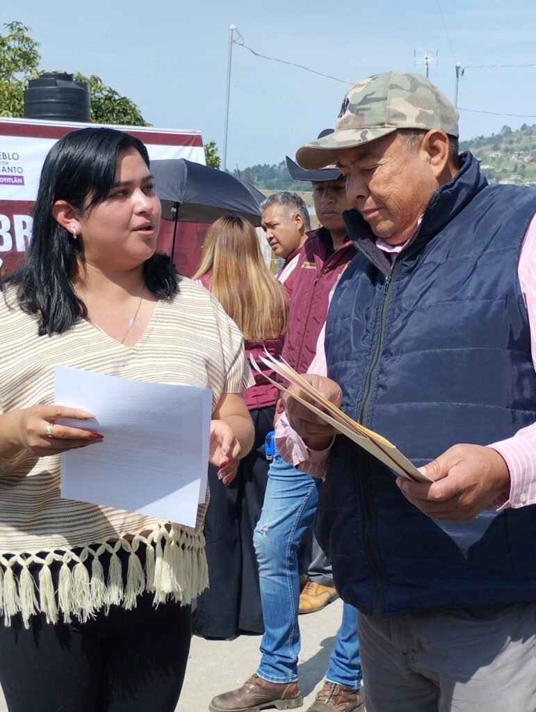 Ampliación del sistema de alumbrado público sobre la carretera de acceso.