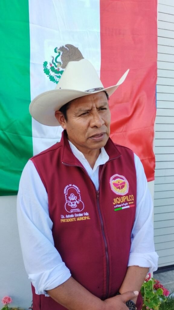 Presidente municipal de Jiquipilco, Antonio Escobar Félix.