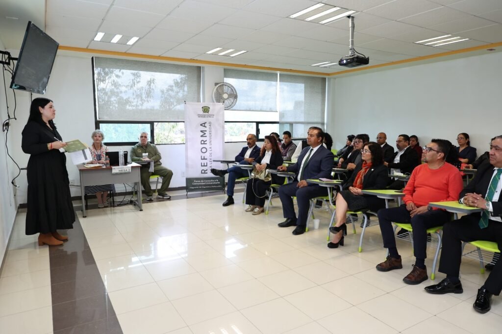 RECTORA DE LA UAEMÉX, PATY ZARZA INAUGURÓ FOROS DE CONSULTA 