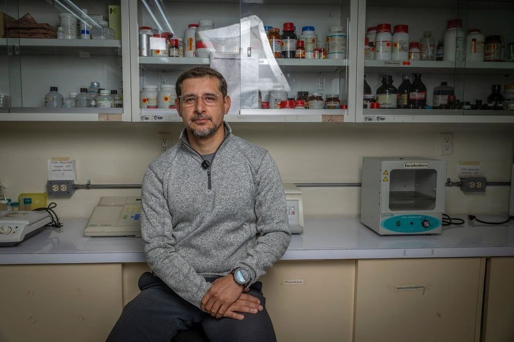 La UAEMÉX promueve la prevención del cáncer de mama.