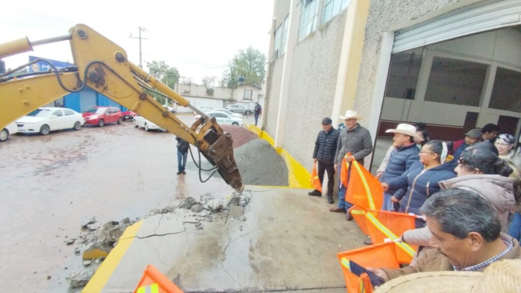  ISAÍAS LUGO IMPULSA EL DESARROLLO EN TIMILPAN