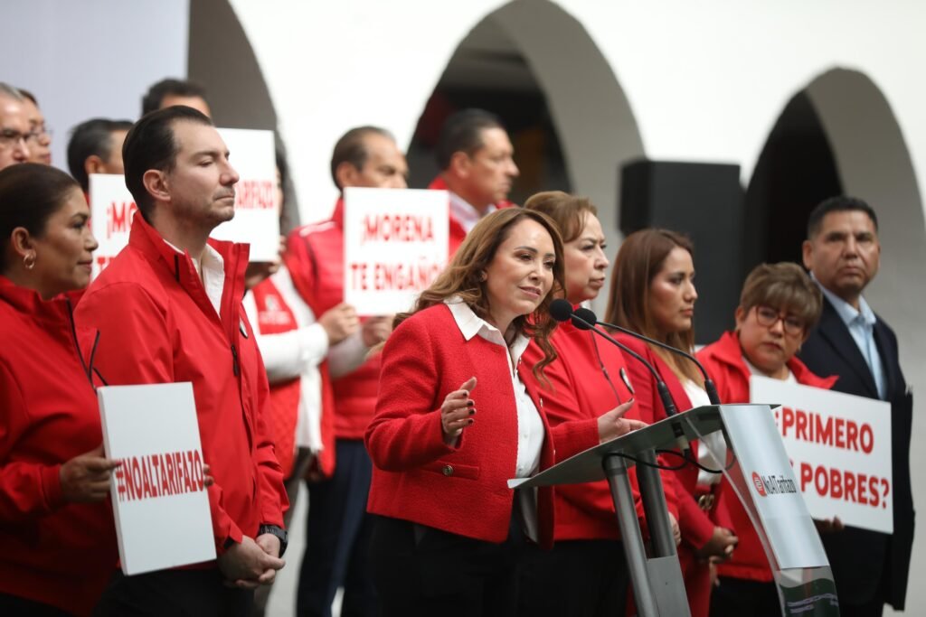 Cristina Ruiz Sandoval, líder del PRI estatal, reprochó el anuncio de incremento a la tarifa del transporte público