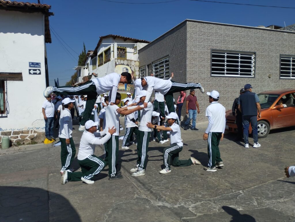JOCOTITLÁN VIVE UN GRAN DESFILE DEL 20 DE NOVIEMBRE LLENO DE COLOR, MÚSICA Y TRADICIÓN