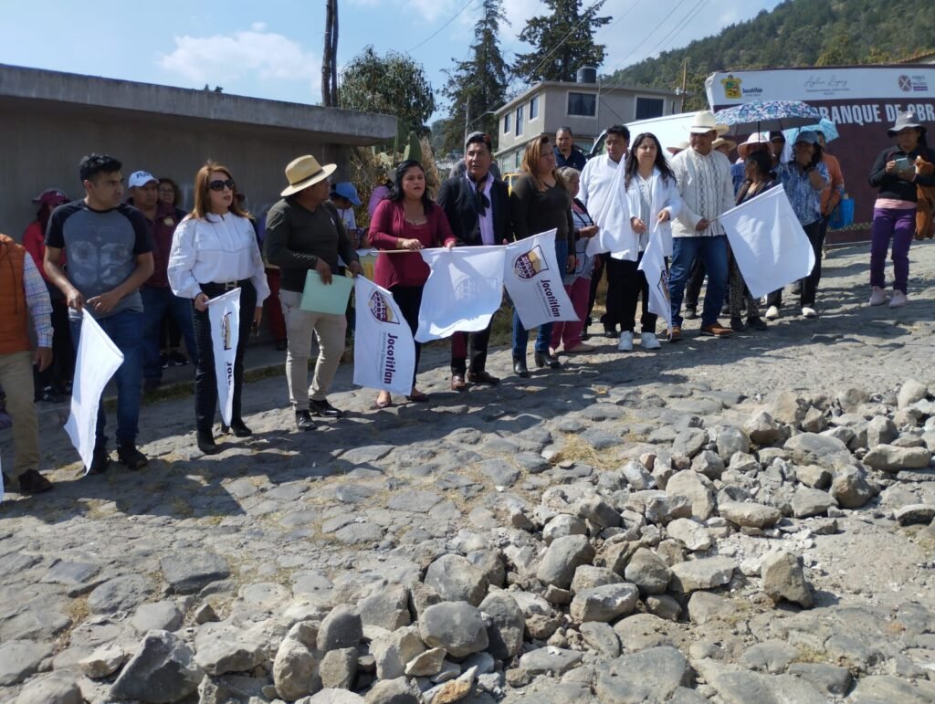 *Rehabilita la calle “Juan José Sánchez” en la Colonia Satélite de San Miguel Tenochtitlán, en Jocotitlán.