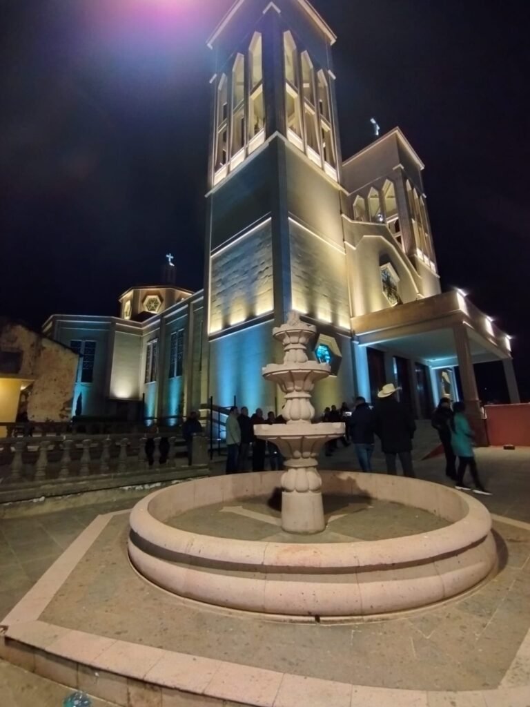 TIMILPAN ILUMINACIÓN DE LA PARROQUIA