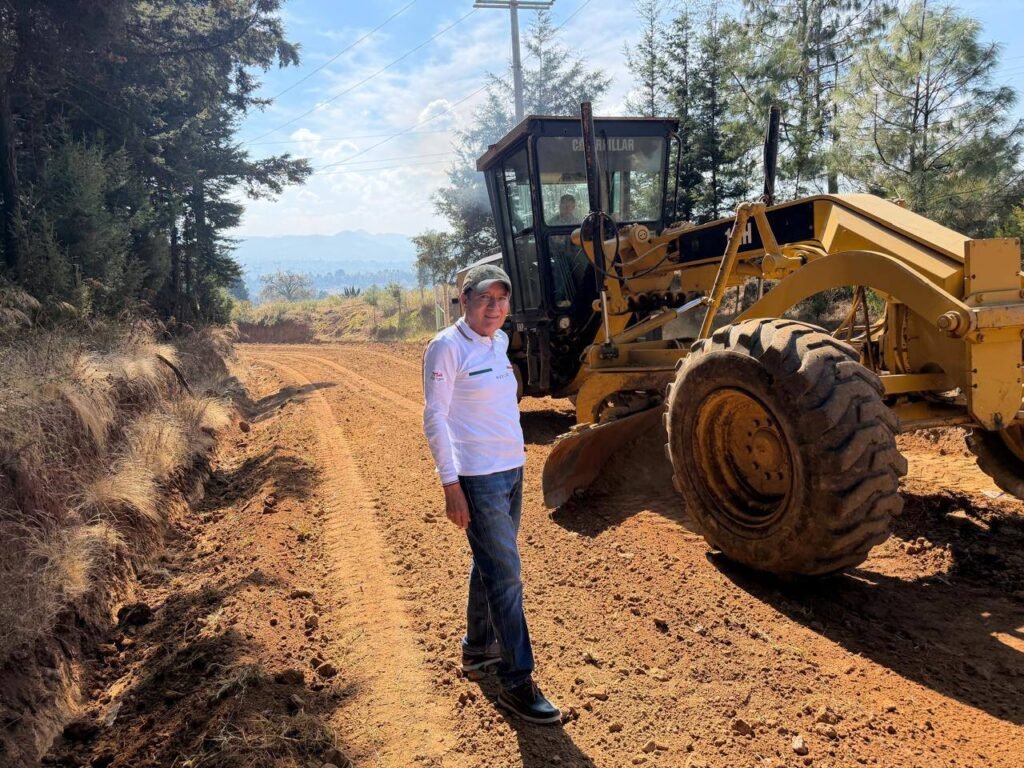 Recorrido de supervisión en distintas comunidades de Villa Victoria.