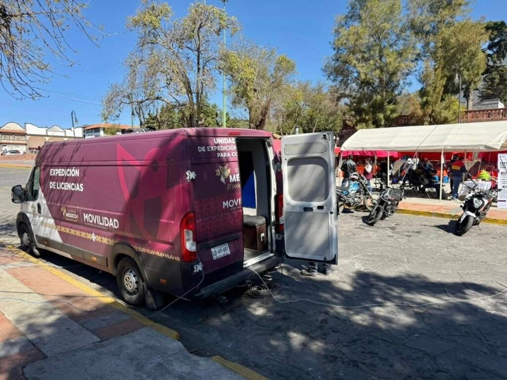 ACERCAN CERTIFICACIÓN DE MOTOCICLETAS Y TRÁMITE DE LICENCIAS A JOCOTITLÁN