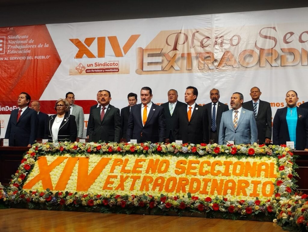 José Alfredo Geraldo Benoit, secretario general de la Sección 17 del SNTE, en el XIV Pleno Extraordinario 