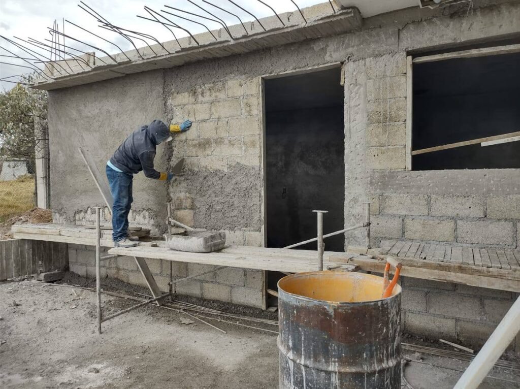 En Timilpan avanzan las obras