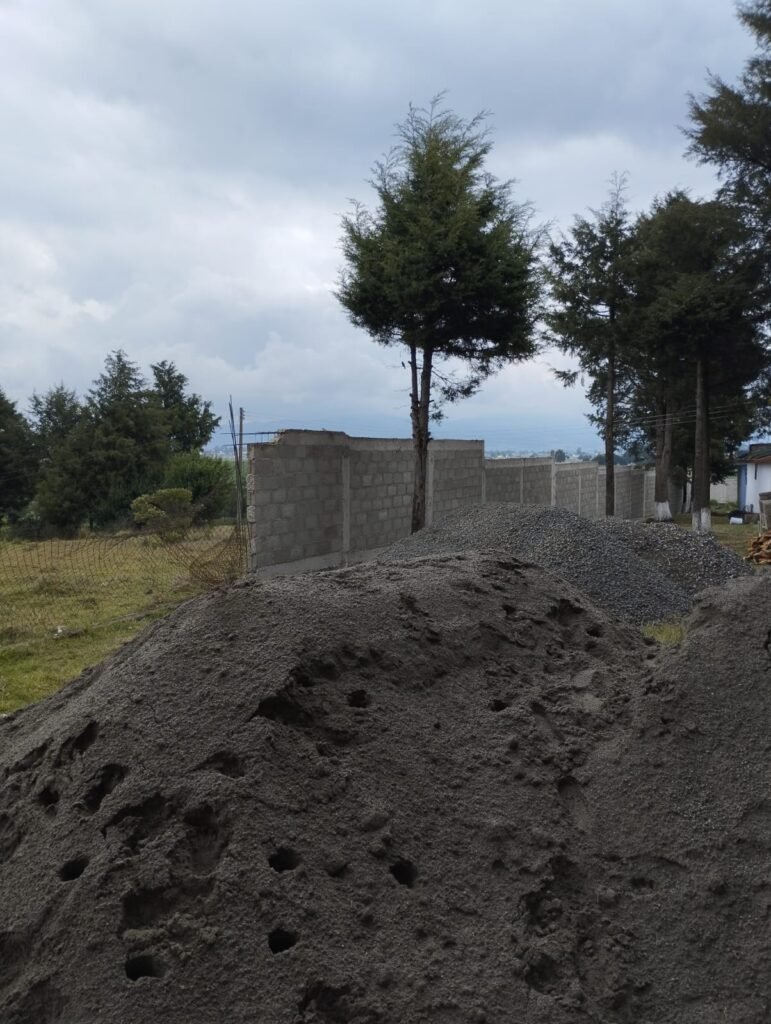 CUMPLE MARIO SANTANA COMPROMISO CON LA SEGURIDAD EN VILLA VICTORIA 