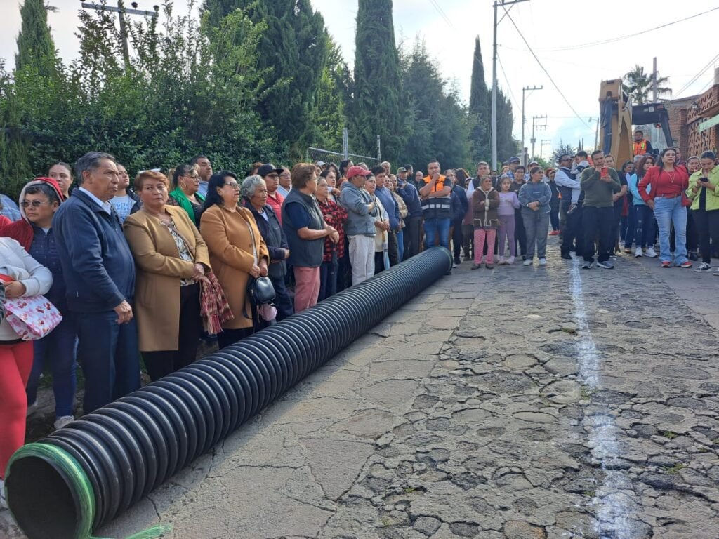 CUMPLE JOCOTITLÁN COMPROMISOS DE OBRA PÚBLICA 