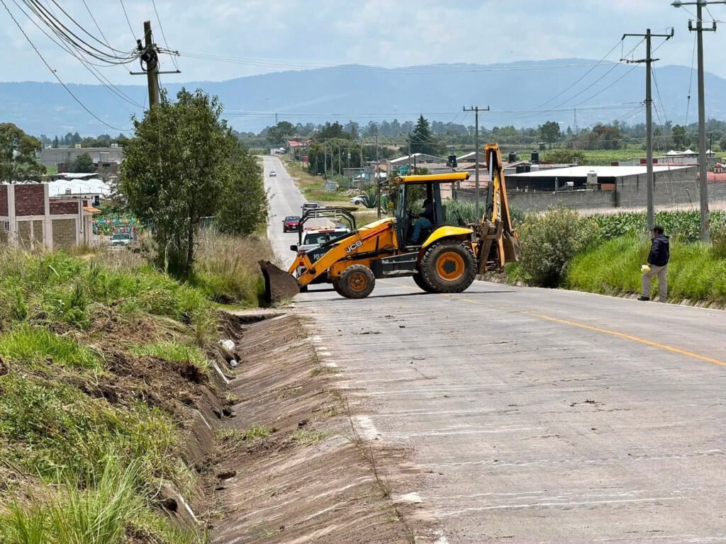GOBIERNO DE JOCOTITLÁN INTENSIFICA TRABAJOS DE MANTENIMIENTO VIAL Y DESAZOLVE