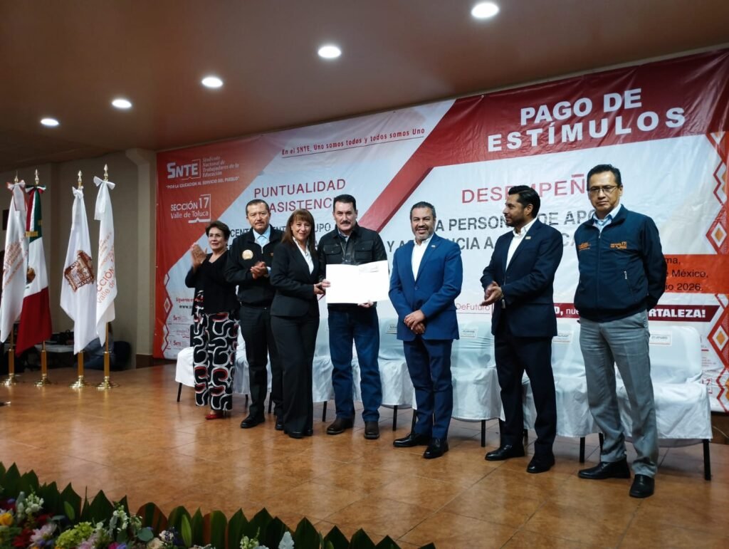 ENTREGA SECCIÓN 17 DEL SNTE MÁS DE 5.5MDP E BONOS POR PUNTUALIDAD, ASISTENCIA Y DESEMPEÑO