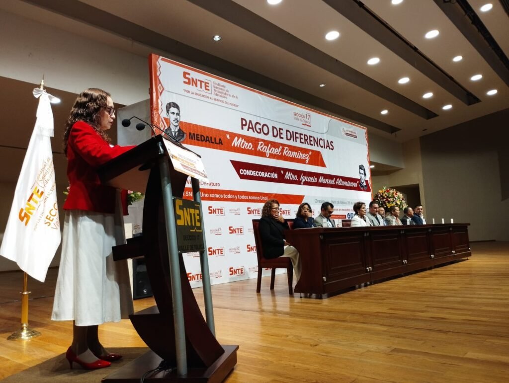 , la Sección 17 del SNTE en el Valle de Toluca realizó el pago de diferencias correspondientes a la Medalla “Mtro. Rafael Ramírez” y la Condecoración “Mtro. Ignacio Manuel Altamirano”,