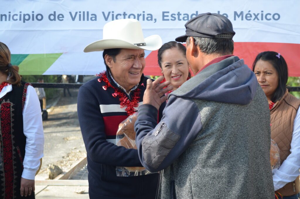 Mario Santana Carbajal, alcalde de Villa Victoria
