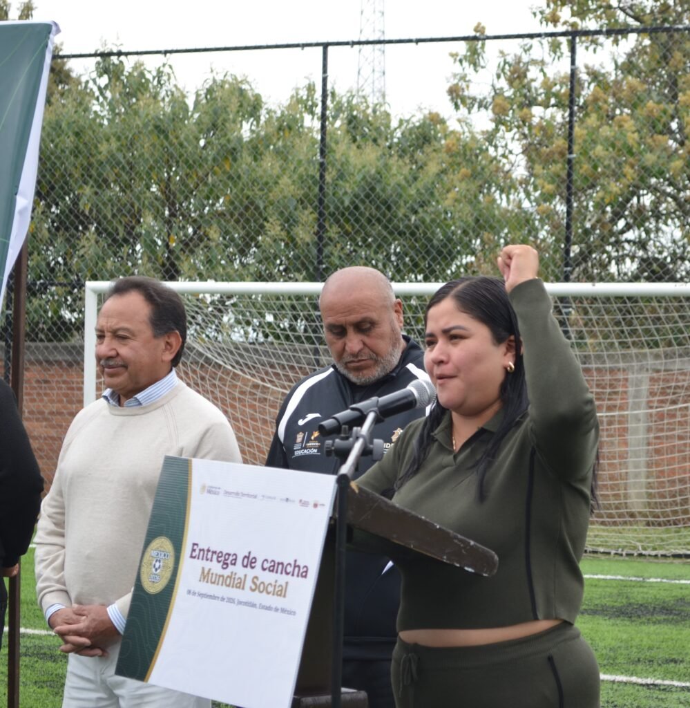 Presidenta de Jocotitlán, Aylin López González.