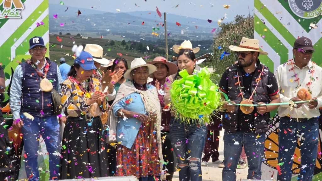 Inauguración de obras en comunidades de San José del Rincón 