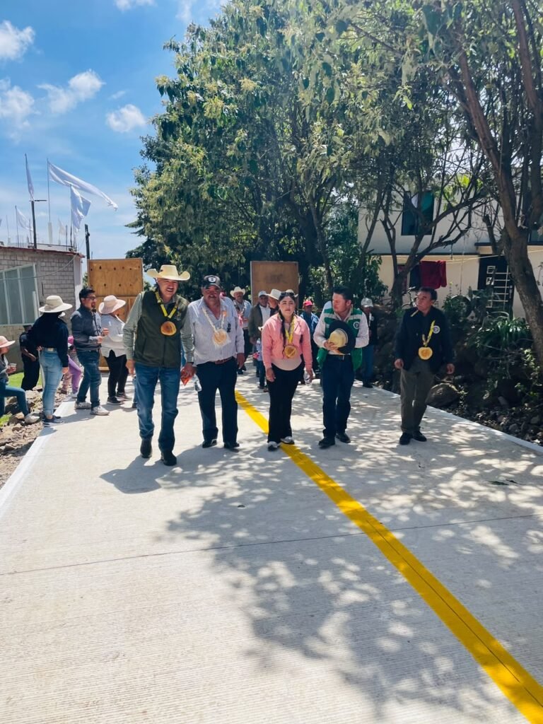 Presidente municipal, Jaime Mercado Chávez, recorre las comunidades de San José del Rinón.