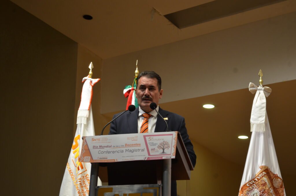 Secretario general del SNTE, Sección 17 del Valle de Toluca, José Alfredo Geraldo Benoit.